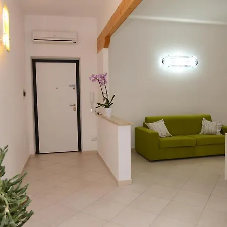 Jonico בית הארחה 4*